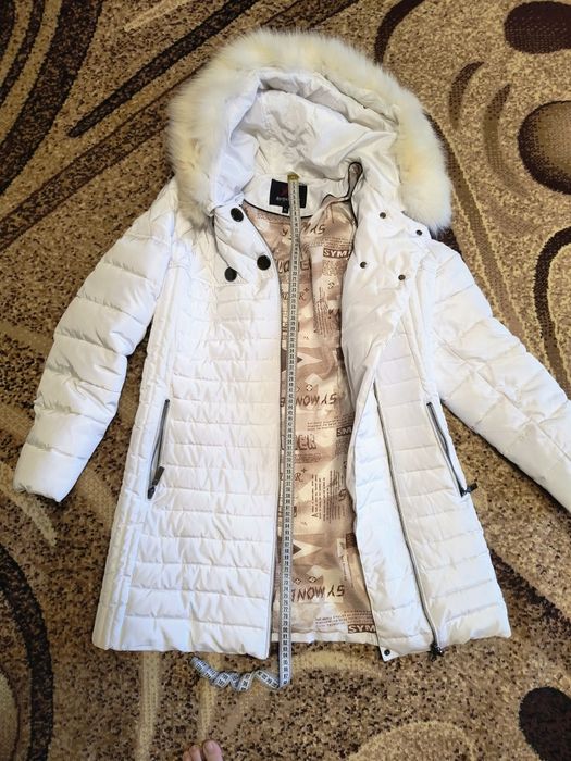 Пуховик жіночий білий