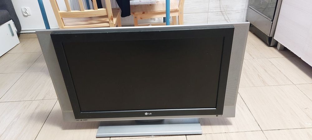Telewizor LG  w dobrym stanie.