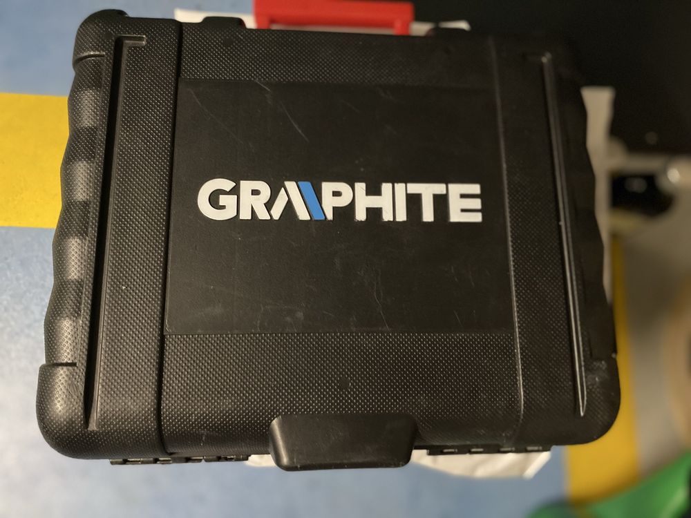 Wyrzynarka Graphite 800W