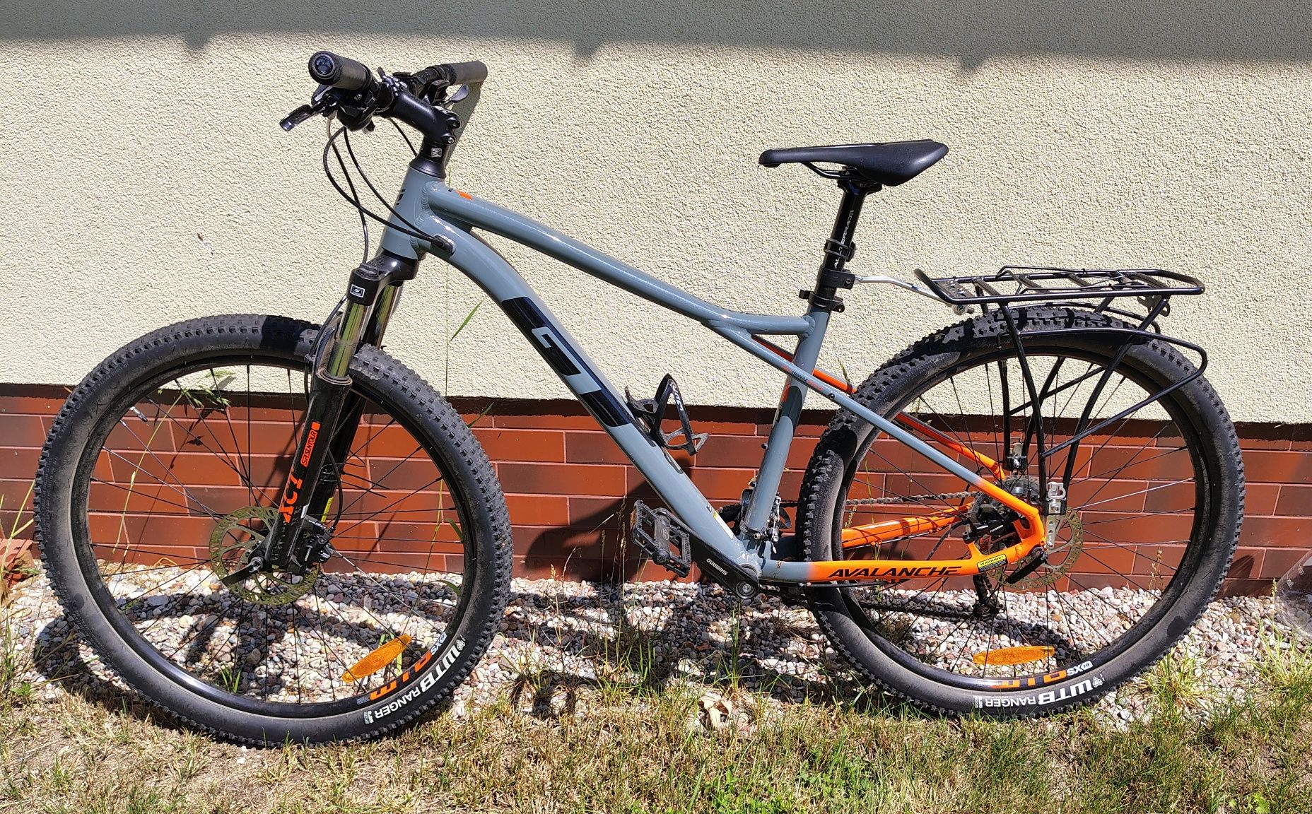 Rower GT Avalanche - jak nowy z bagażnikiem