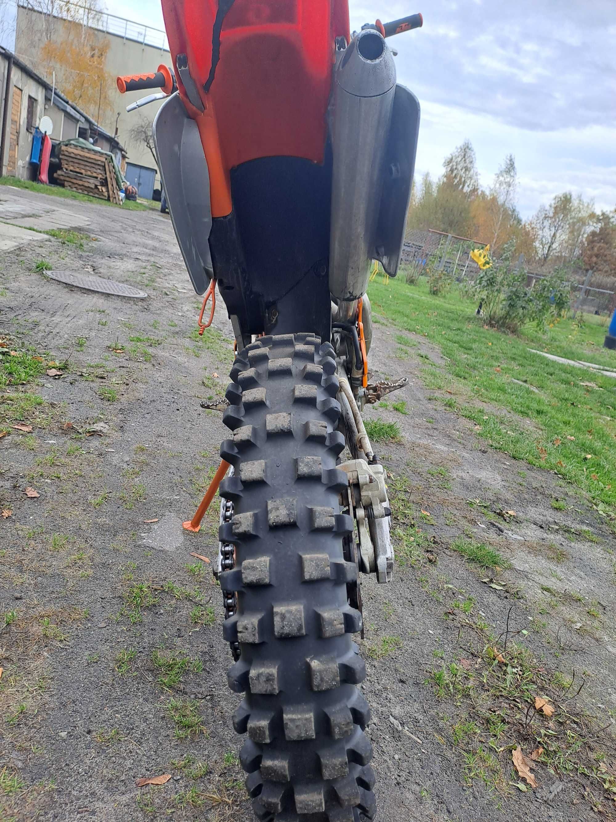 motocykl ktm enduro 300. t2