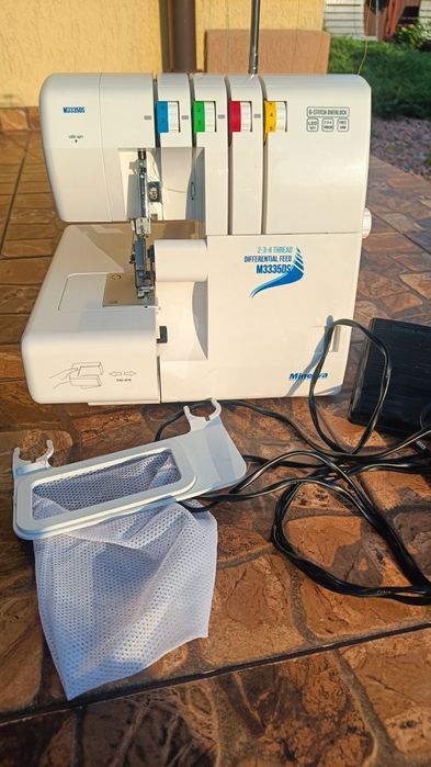 Оверлок, Minerva M3335DS, 2/3/4 нитки, диференціальна подача.