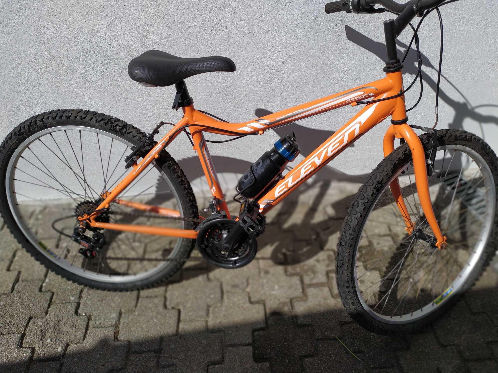 Bicicleta roda 26 - Senhora/Jovem