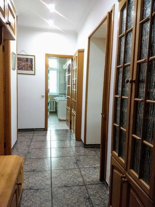 Оренда 3-кімнатної квартири Золоті Ворота Хрещатик Прорізна 10