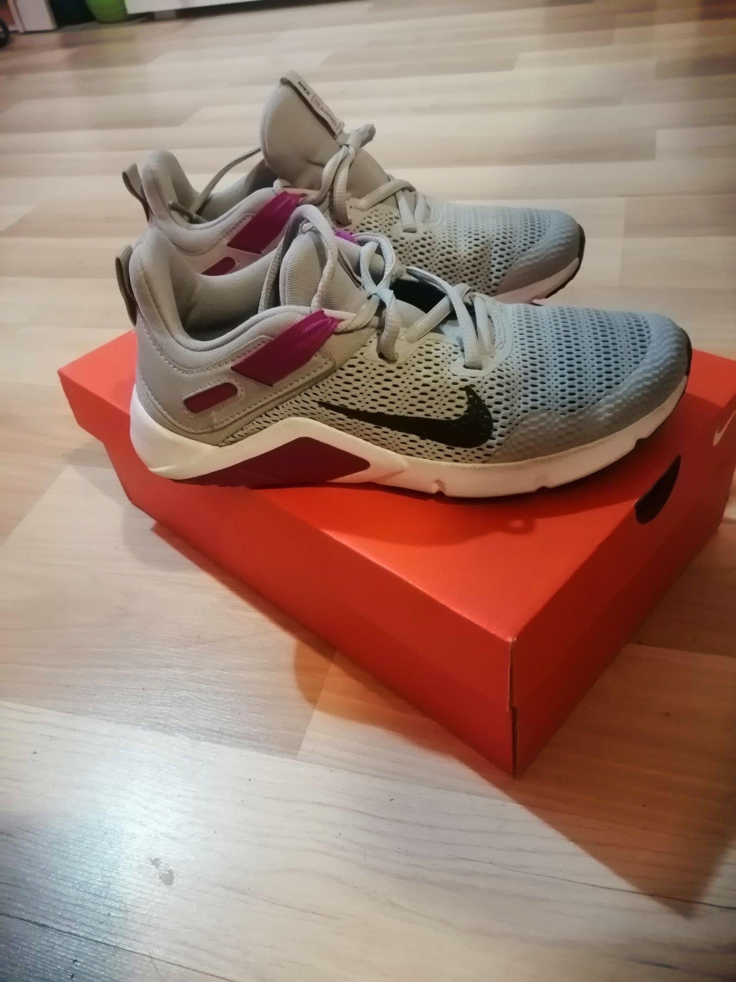 Nike damskie 38 fitness siłownia