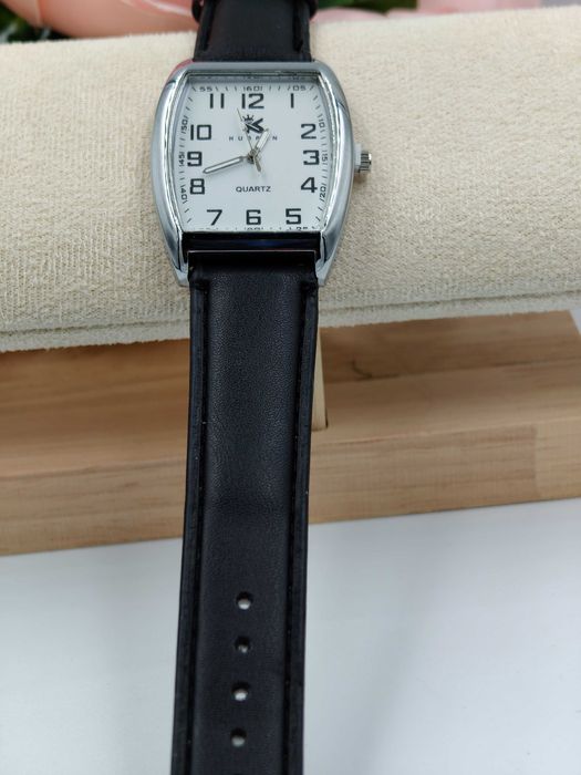 Czarny męski klasyczny zegarek Kurren