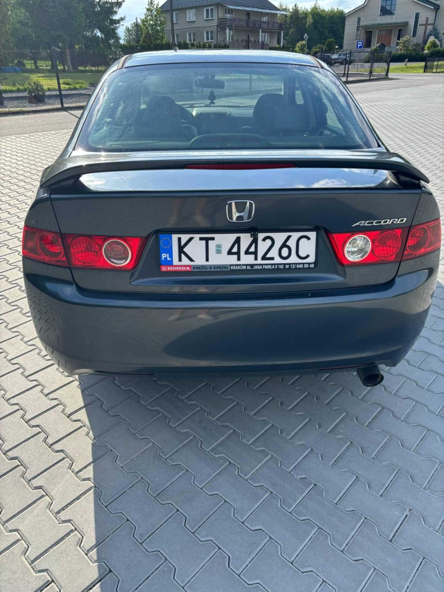Hondę Accord gen.7 2004 Zadbana i sprawna.