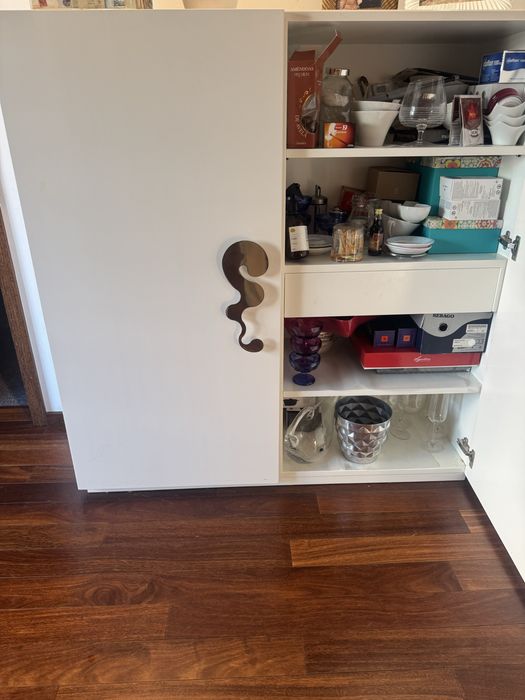 Vendo movel de apoio à sala
