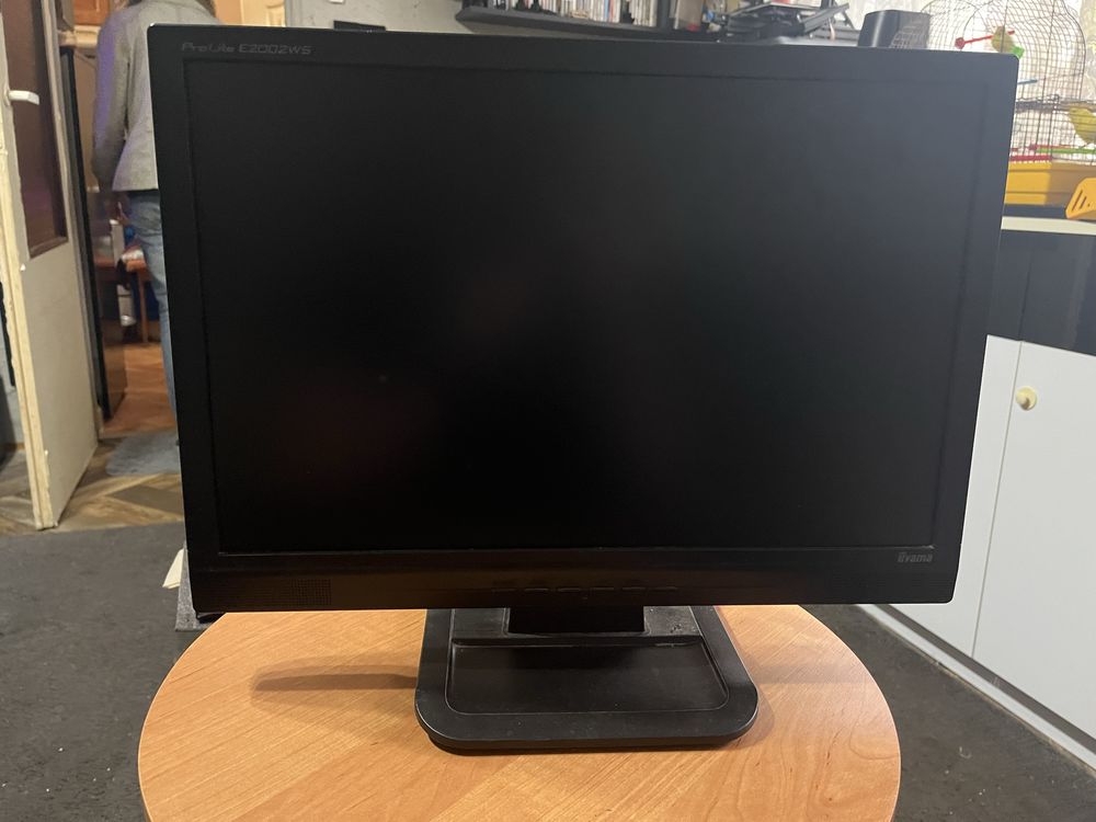 Sprzedam zestaw z pc plus monitor
