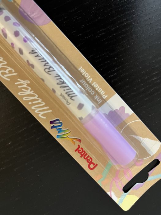 Pentel Arts Milky Brush Pen | Ink colour Pastel Violet