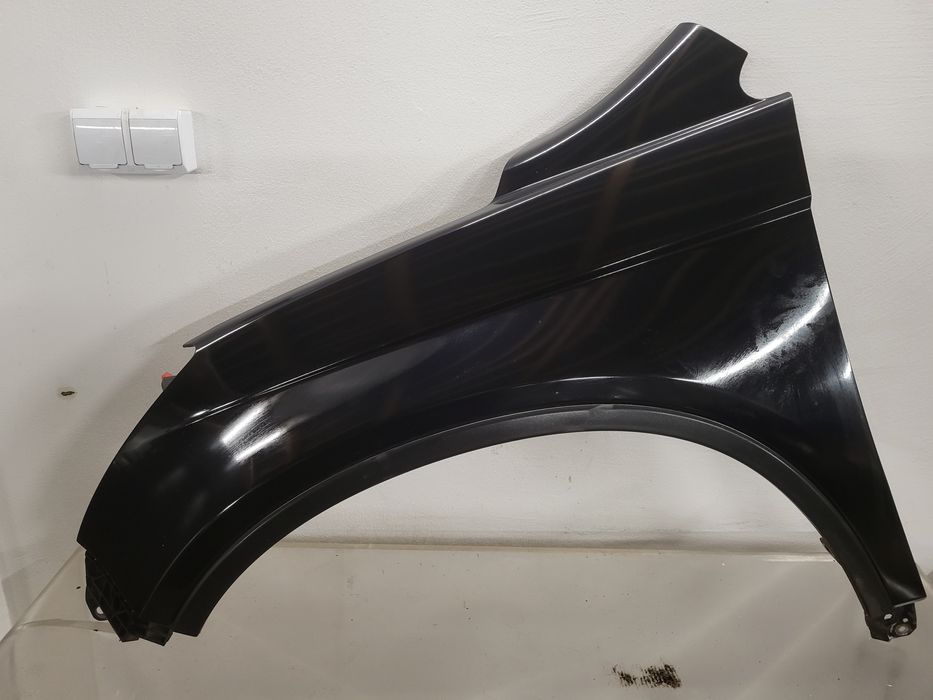 Błotnik Przedn Lewyi Crv III kolor b92p