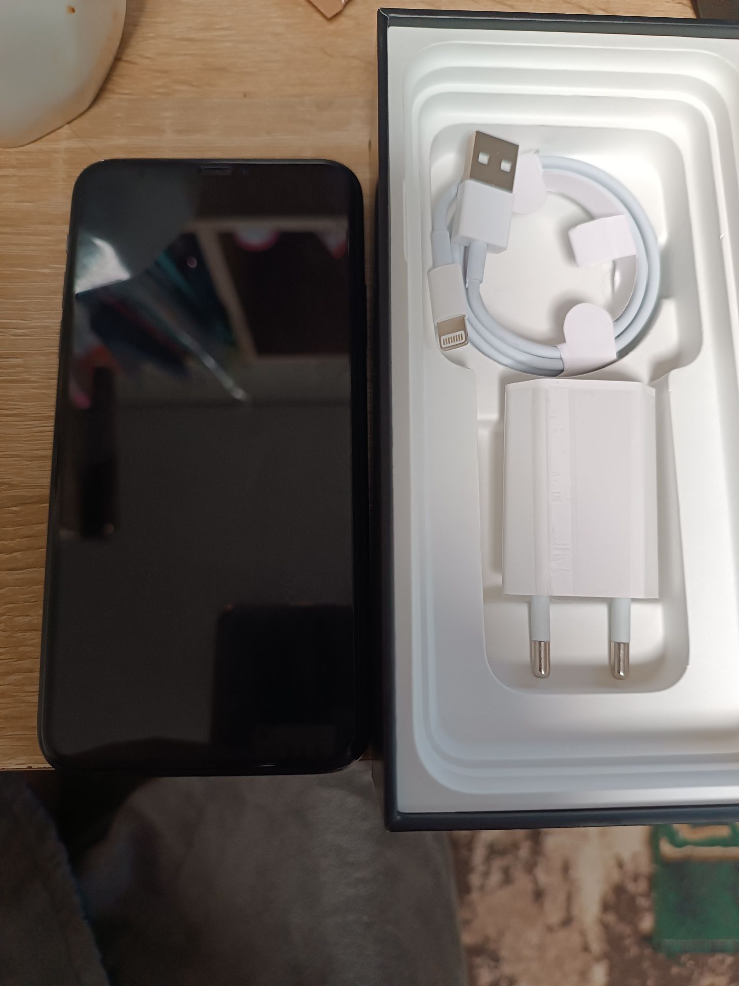 Продам iPhone 11 pro max 64 в ідеальному стані