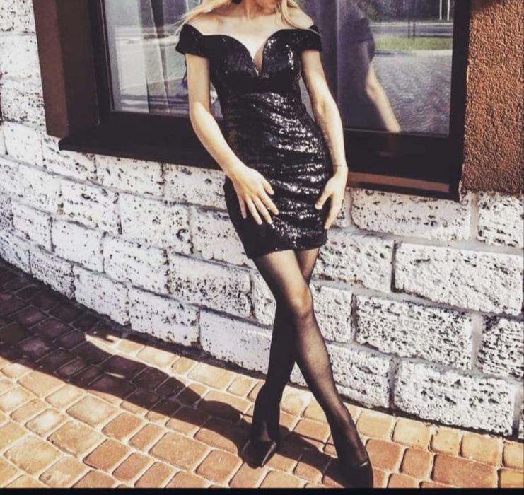 Шикарна чорна сукня
