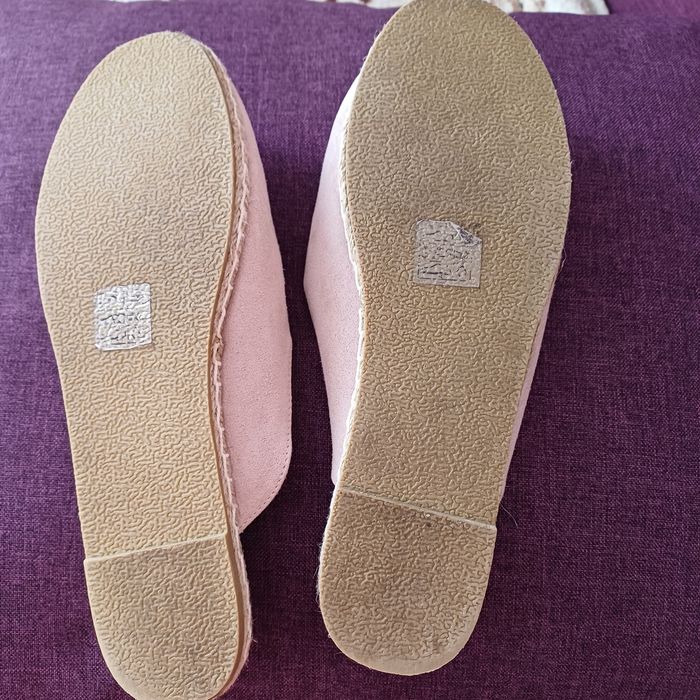 Шкіряні шльопанці