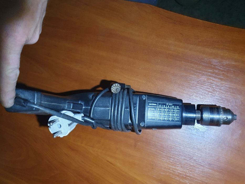 Дель універсальна от сеті 220-240V 50/60Hz