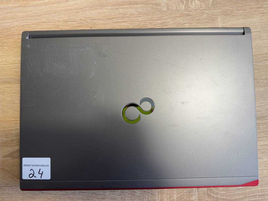 Ноутбук Fujitsu LifeBook E744  На запчастини або вiдновлення