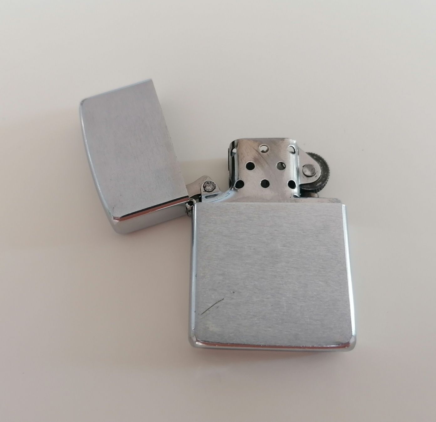 Zippo Brushed Chrome z 1988 roku