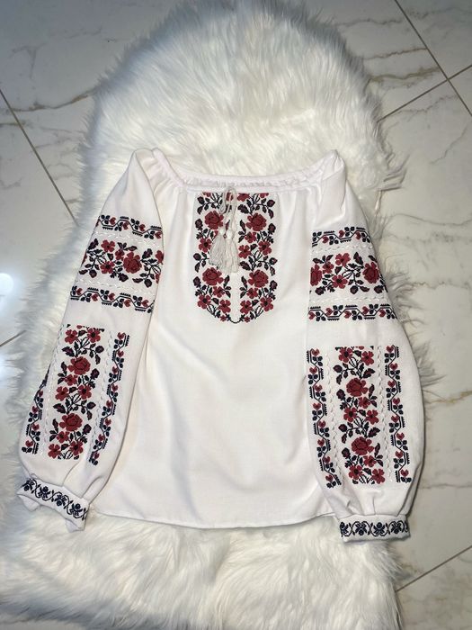 Вишиванки для дівчаток