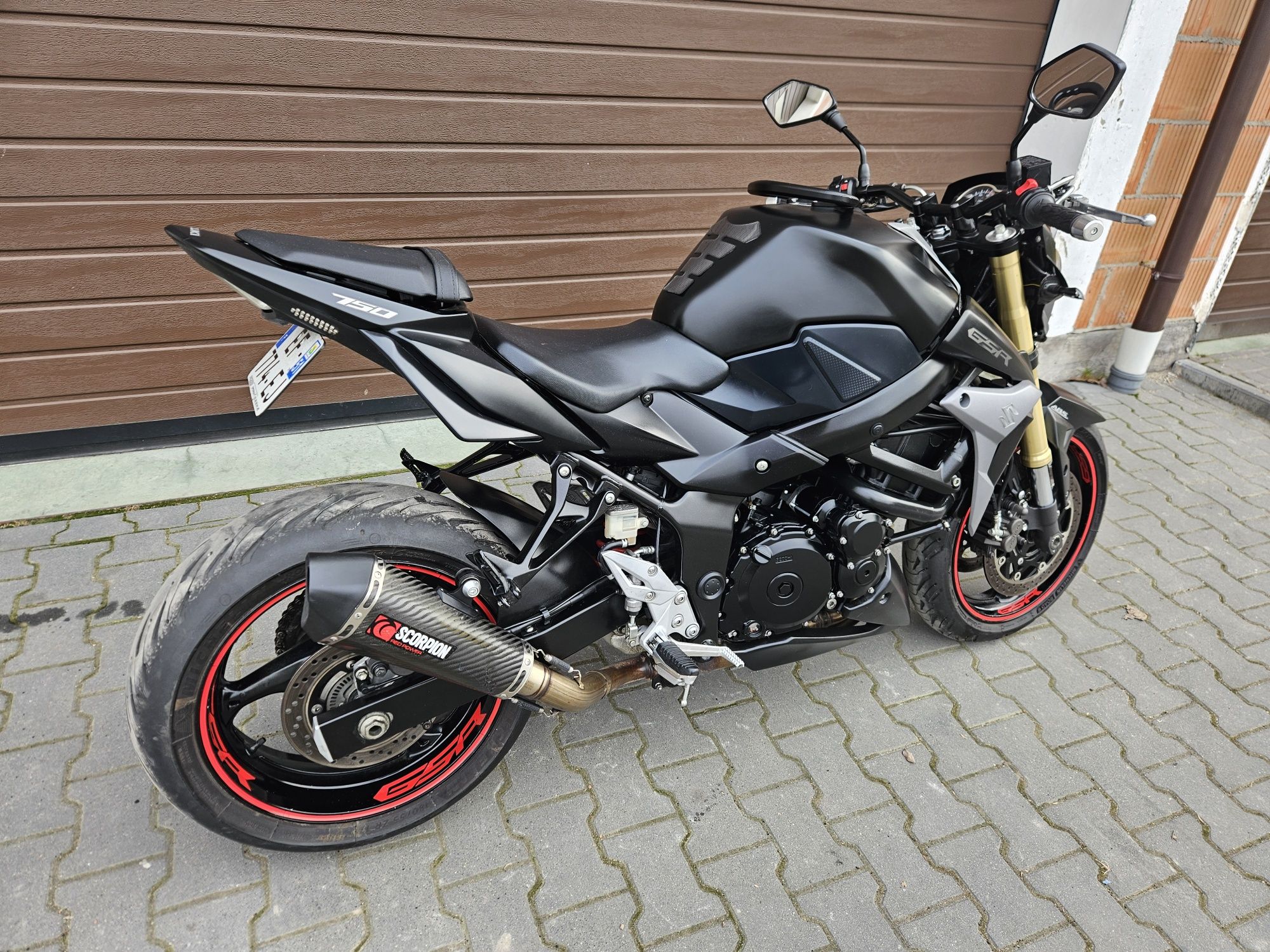 Suzuki GSR 750 ABS /2016/  - Scorpion