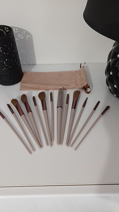 Komplet pędzli makijaż  nowy