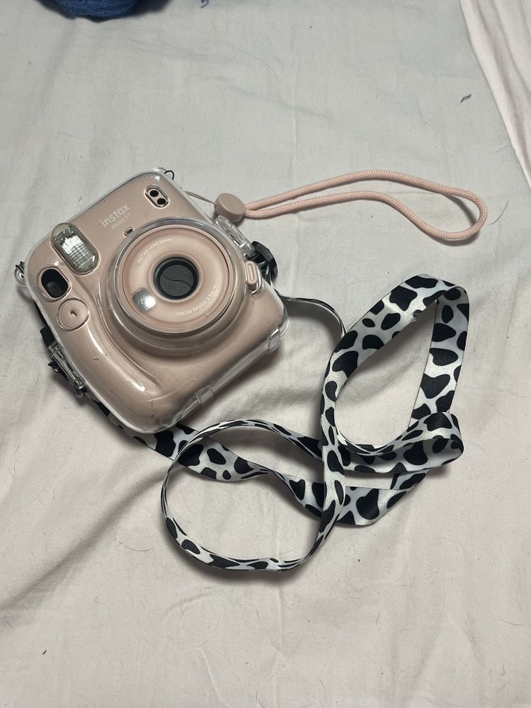 Instax mini 11 в идельном состоянии