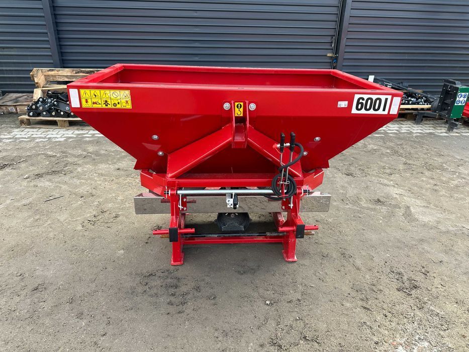 Rozsiewacz do nawozu STRUMYK - 400L 600L 800L 1000L 1200L 1400L 1600L