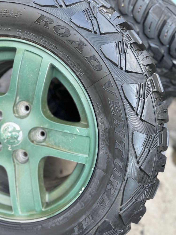 KUMHO road venture LT 265/70 R17