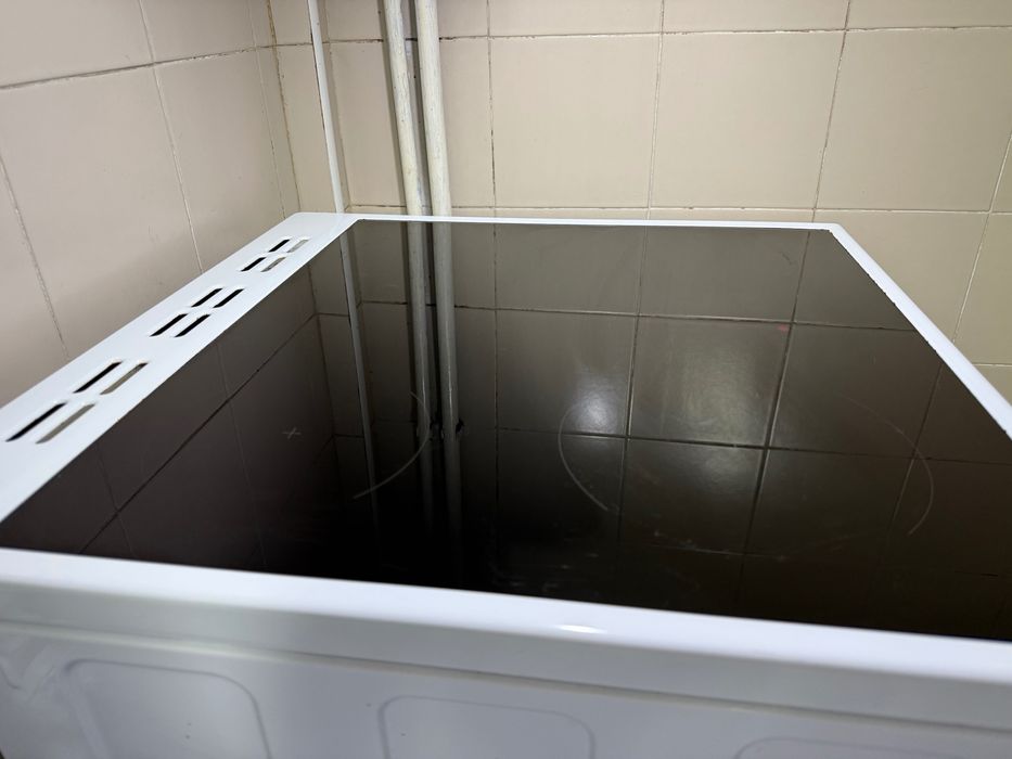 Fogão placa vitrocerâmica Beko