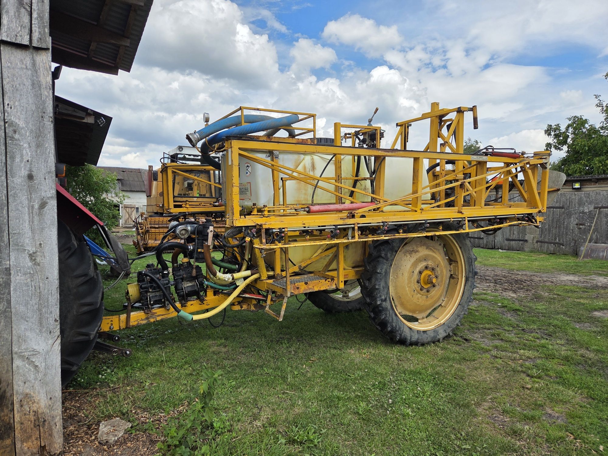 Opryskiwacz 2500l