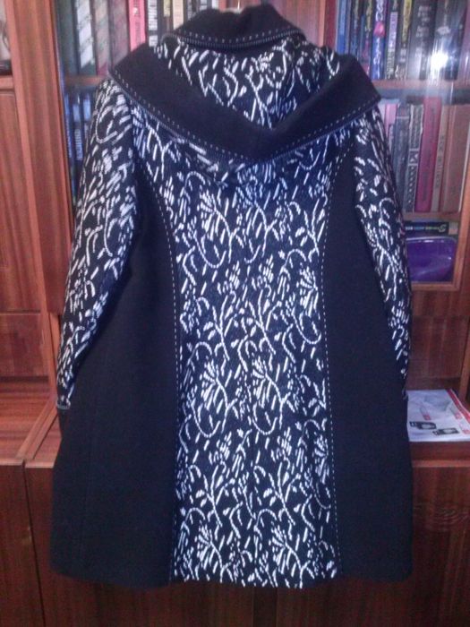 Полупальто женское 48-50р.--700грн.