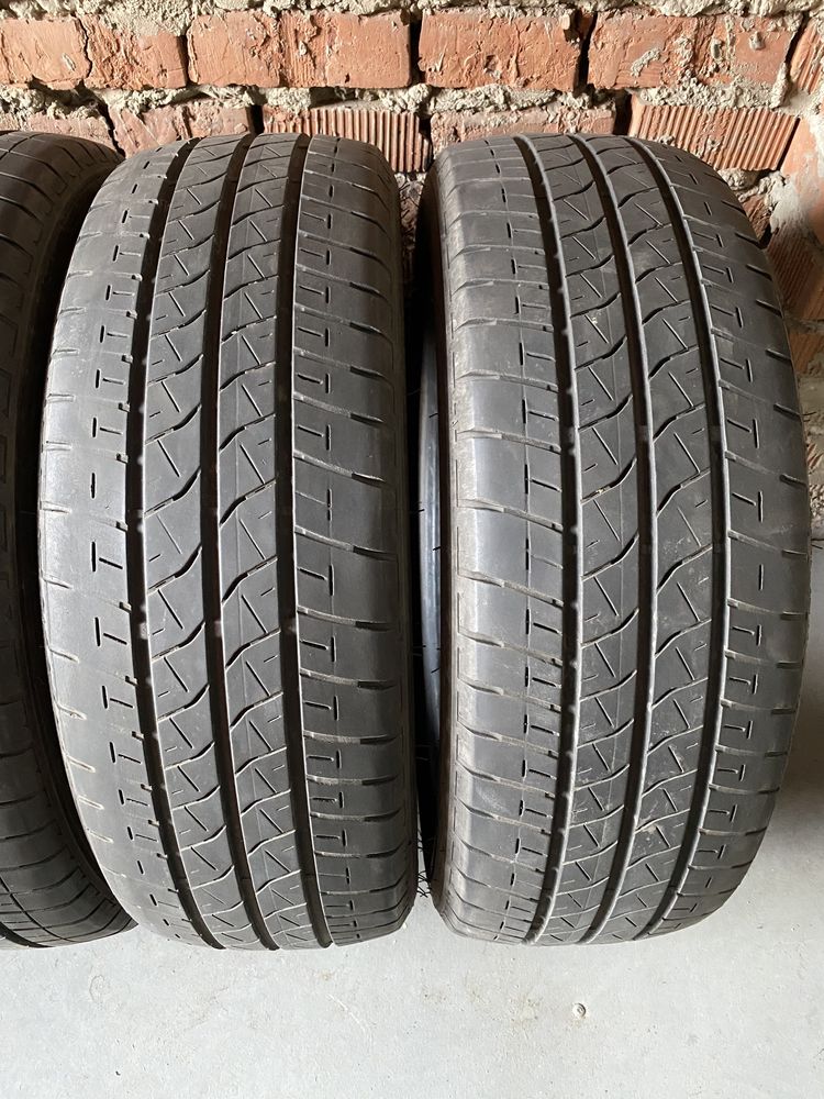 Літня резина шини 215/60R17C BRIDGESTONE