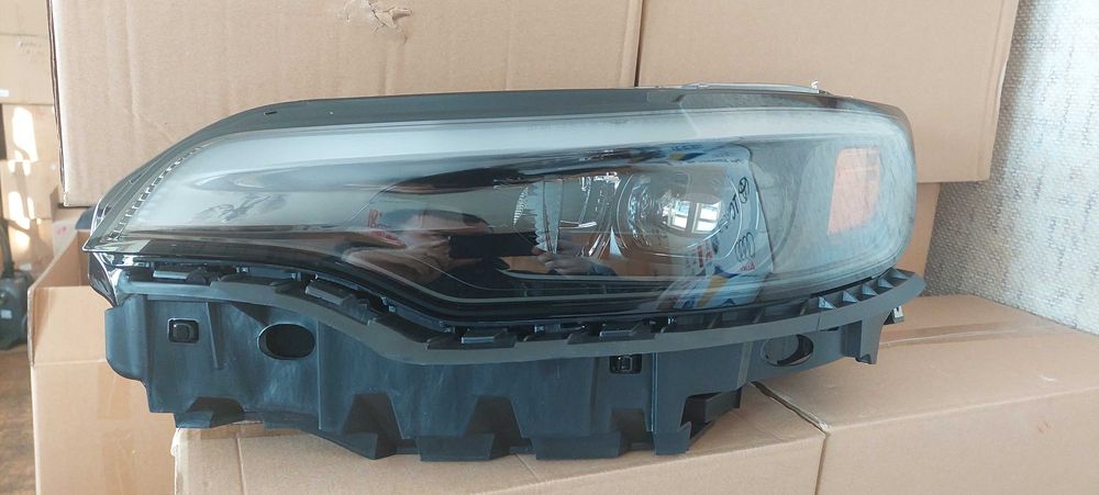Фара Jeep Cherokee 2018 2019 2020 2021 Джип Чероки