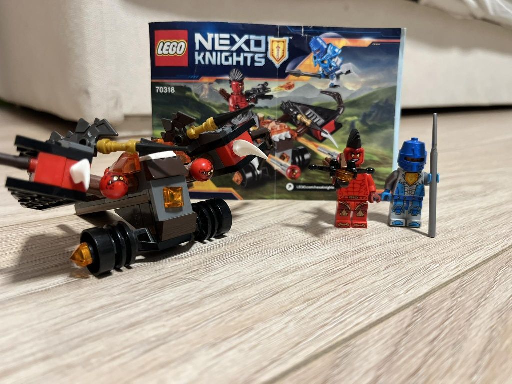 LEGO knights 70318