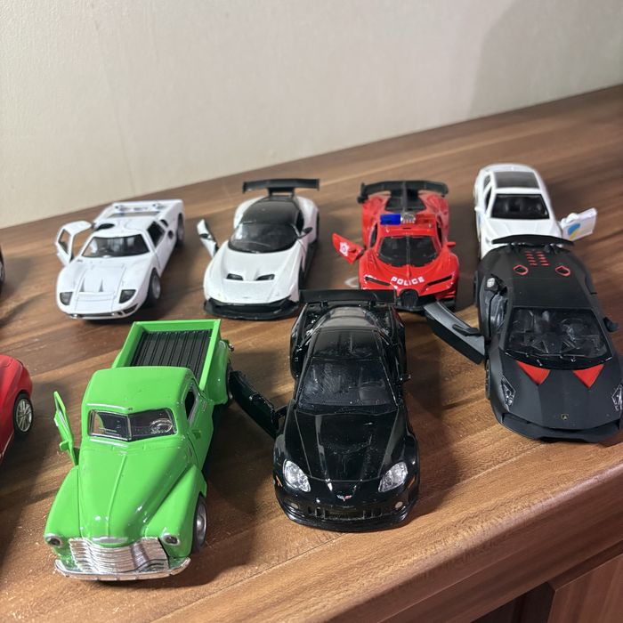 Машинки метал бу