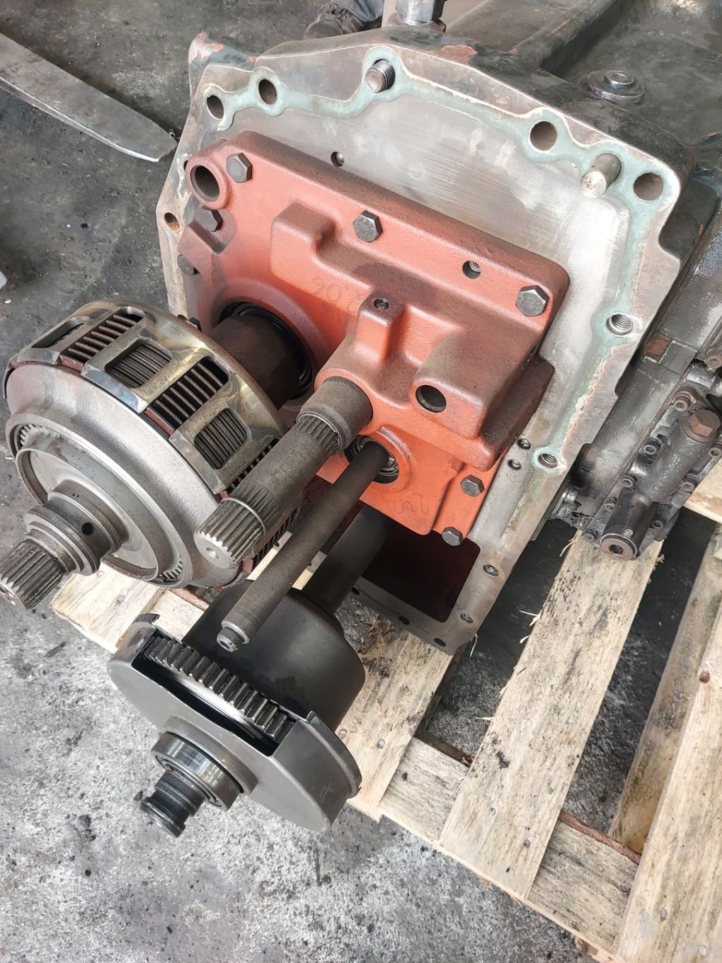 SKRZYNIA BIEGÓW SEMI POWERSHIFT 2093419012J 290702 GG30W CASE 9080 2003R