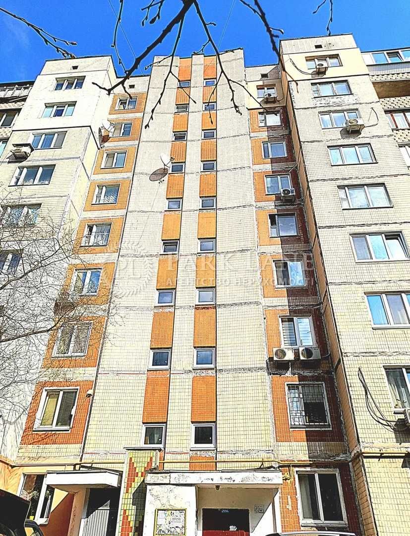 Продаж 3к квартири з ремонтом метро Нивки Святошино Чистяківська 7