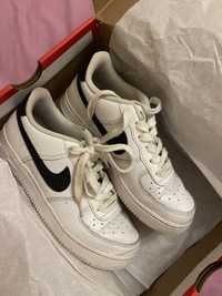 Sapatilhas Baskets Nike Women's Air Force 1'07 Branco