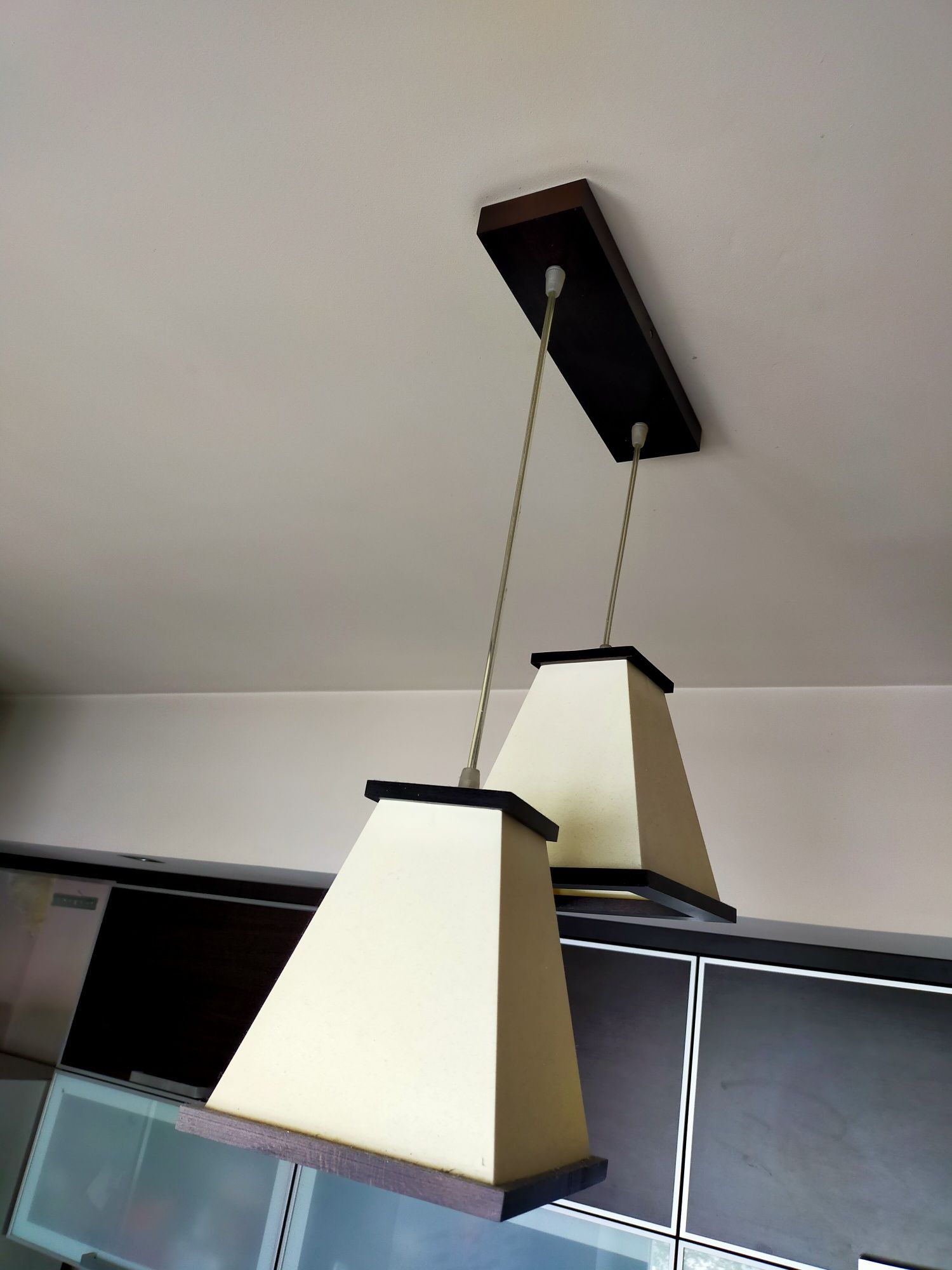 Lampa sufitowa wiszaca