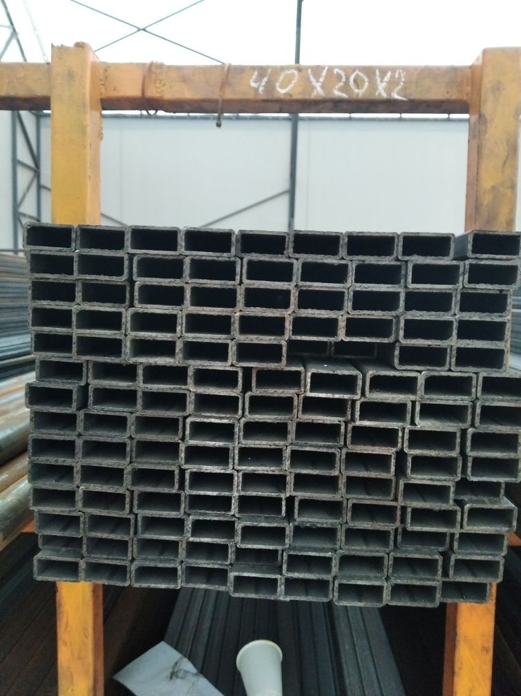Трубы металлические прямоугольной и квадратной формы от завода произв