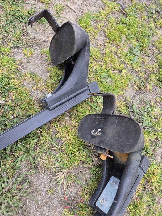 Bagażnik reling Amos 120 cm na rower dachowy