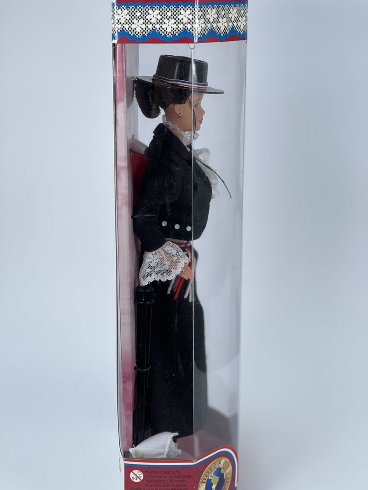 Chilean Barbie Dolls Of The World Collectors Edition 1997