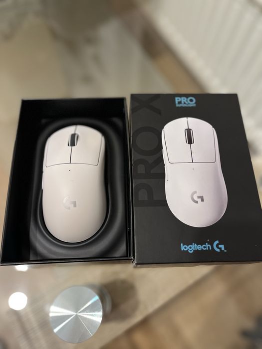 Logitech g pro superlight (white)