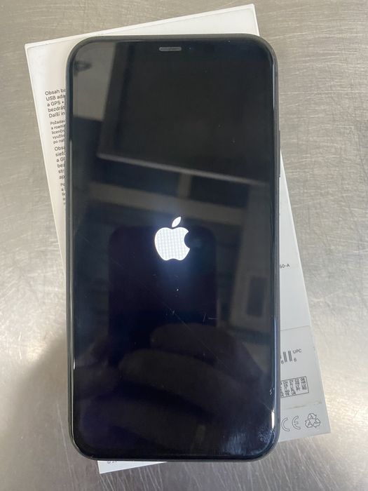 Продается телефон айфон 11 64 GB! Працює ! Тільки є тріщина на екрані