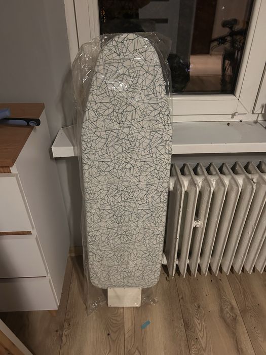 Deska do prasowania z mocowaniem do ściany 180x33