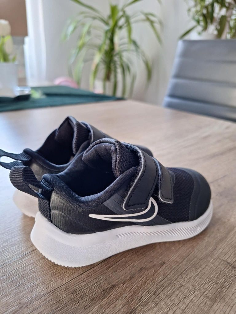 Buciki dziecięce Nike r.22