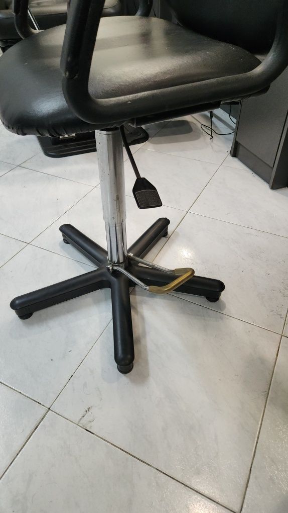 Cadeira de cabelereiro 100€ Preço Fixo