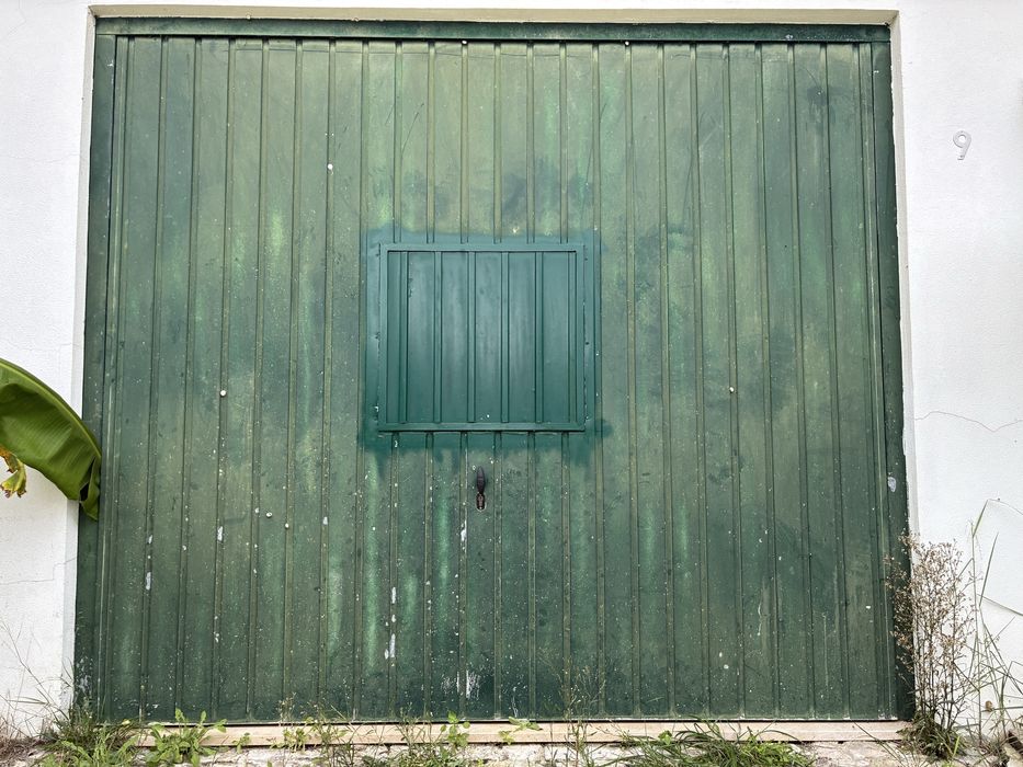 Portão com janela 2.68m largura x 2.32m altura