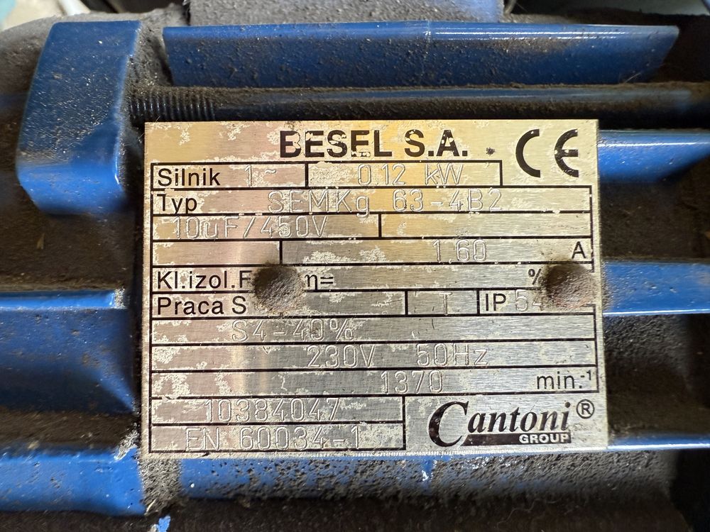 Silnik Besel 0,12 kW, reduktor, podajnik, palnik, zbiornik,