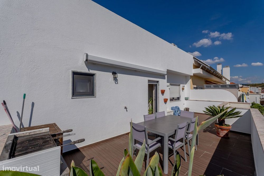 T3 Duplex com Terraço e Garagem - Centro