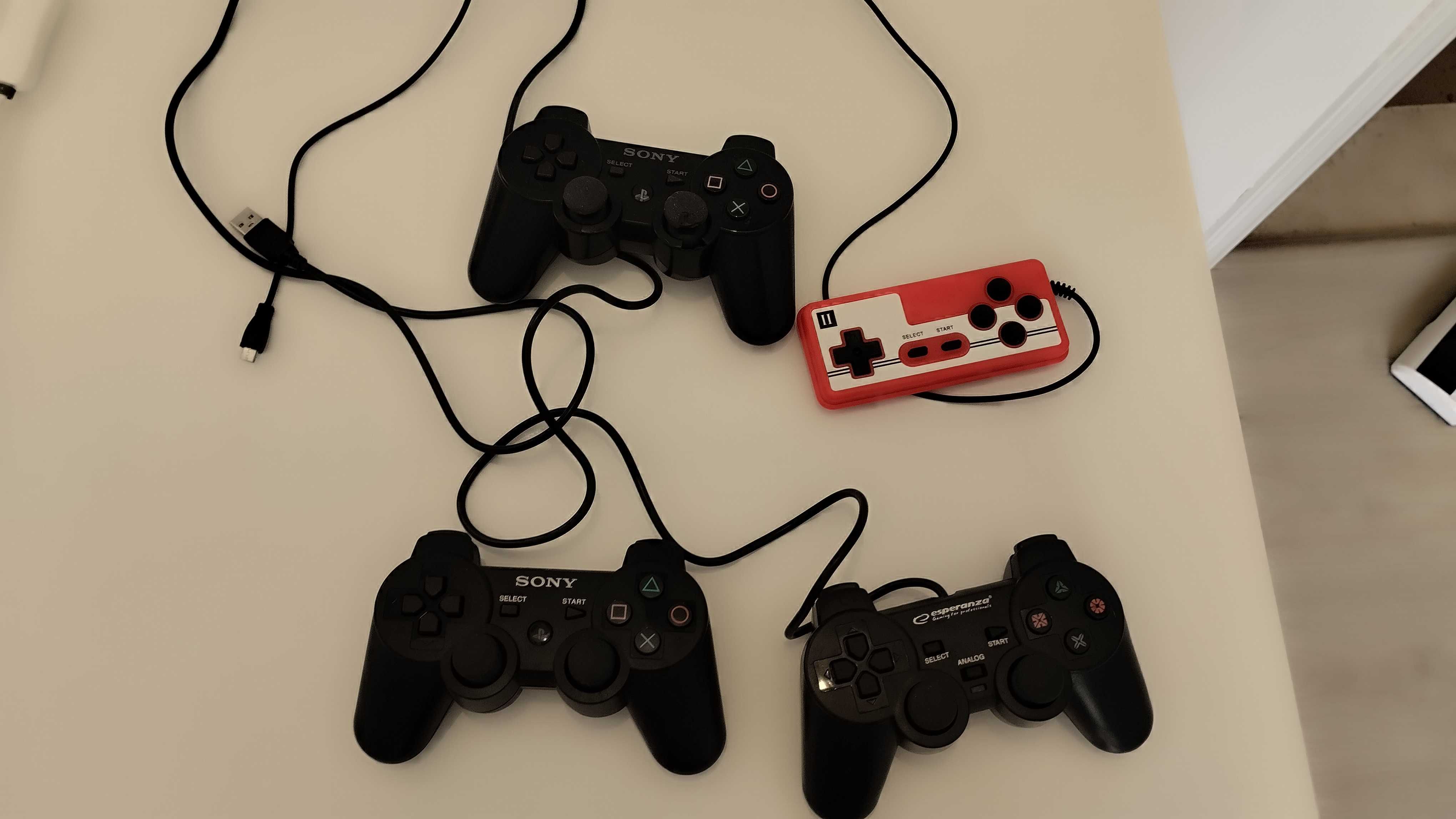 Comandos PlayStation e MINI USB